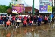 CROW Tangerang Bagikan Masker Dan Hand Sanitizer