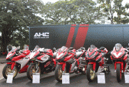 Kontes Modifikasi Ramaikan Helatan Indonesia CBR Race Day Seri Pertama