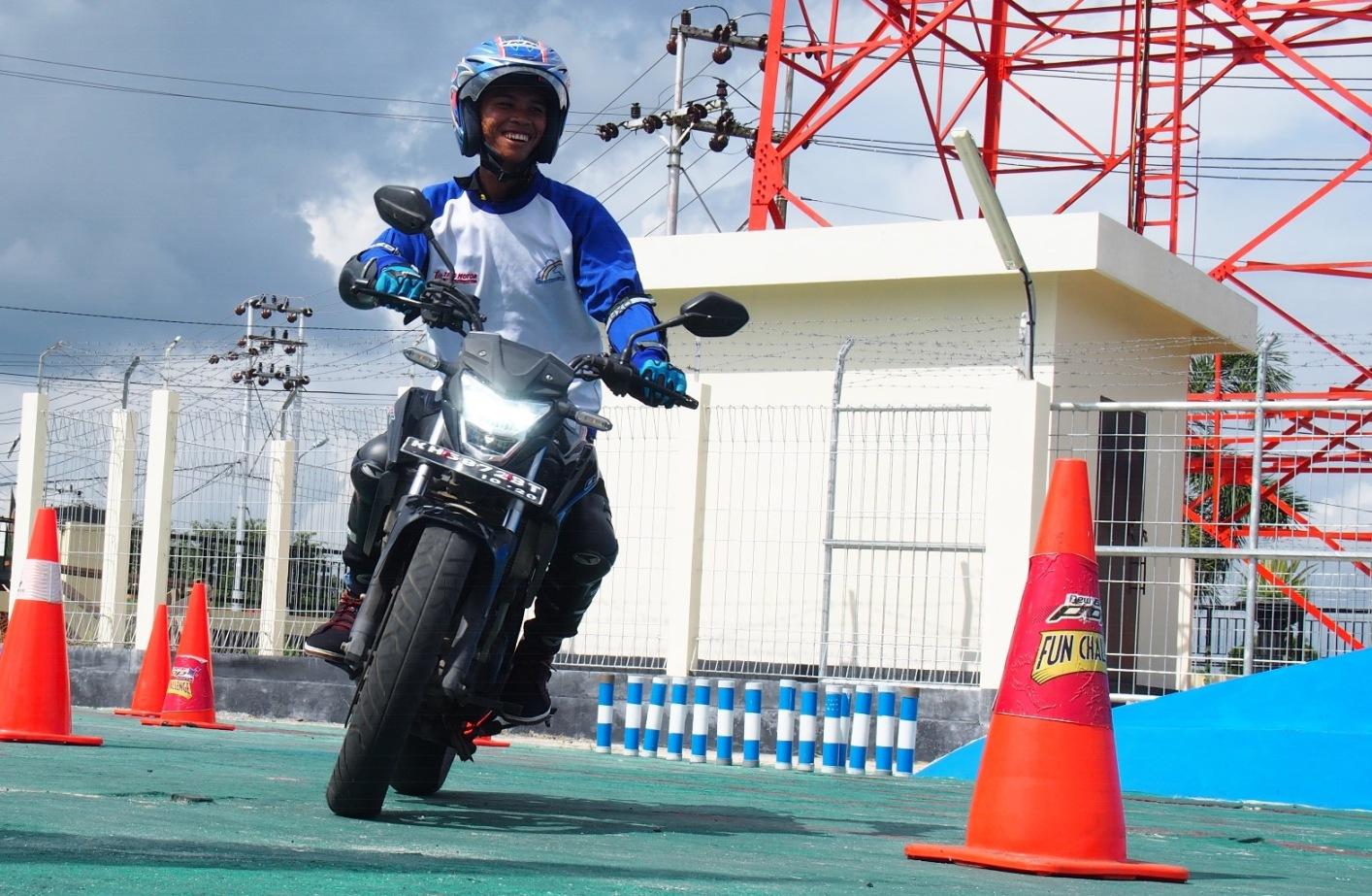 Honda Kalimantan Gelar Kompetisi Safety Riding Antar Komunitas 