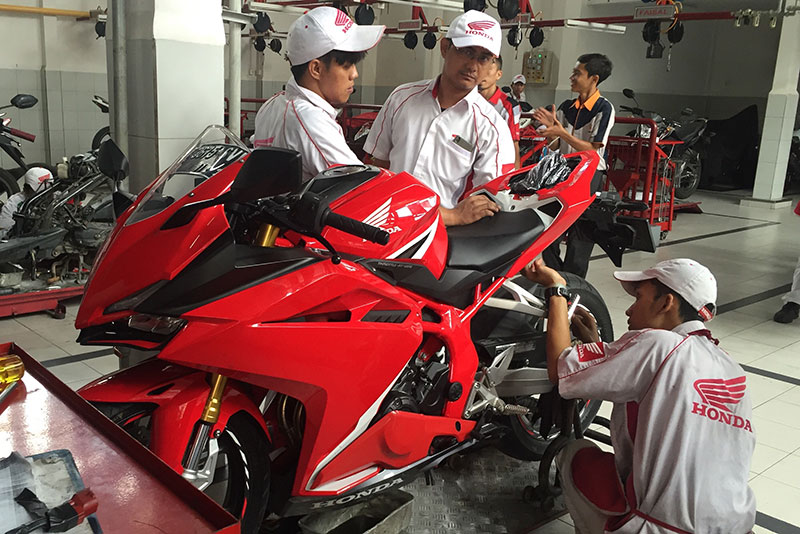 Perawatan Awal Berkala Honda CBR250RR